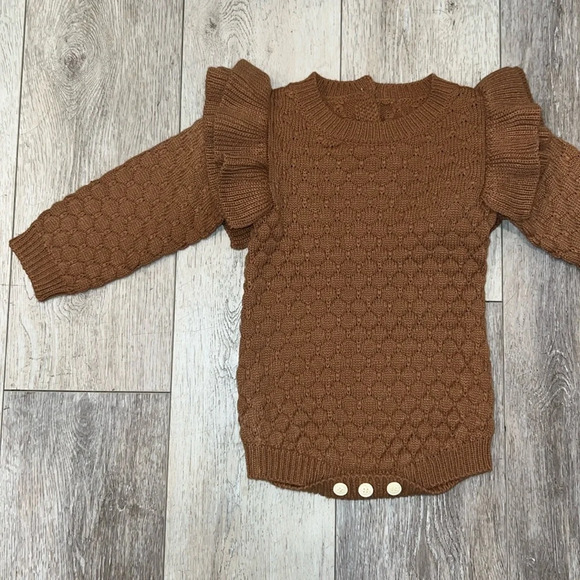 Knitted Ruffle Romper - Picture 5 of 9